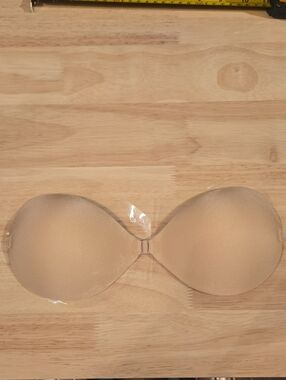 New- Strapless Adhesive Bra - Nude
